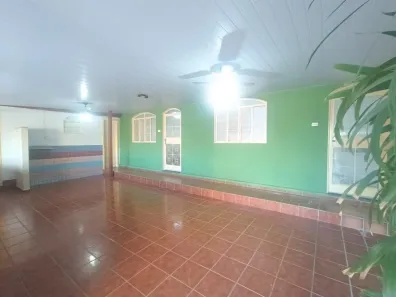 Casa com 3 Quartos para alugar, 260m² no Jardim das Esmeraldas, Goiânia