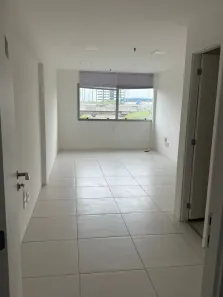 Sala Comercial para venda ou aluguel, 30m² no Recreio dos Bandeirantes, Rio de Janeiro
