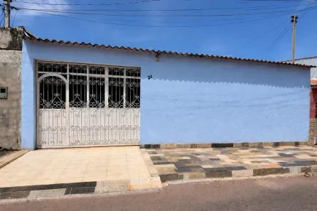 Casa com 3 Quartos à venda, 150m² no Santa Maria, Brasília
