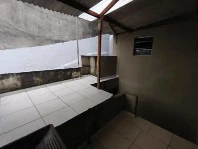 Casa com 2 Quartos para alugar, 90m² no Jardim D'Abril, Osasco