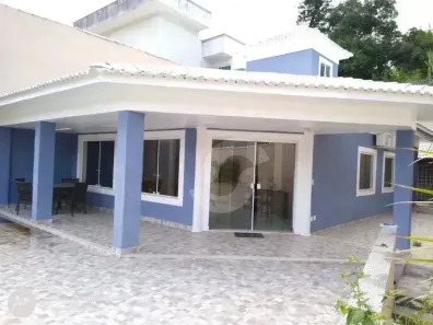 Casa de Condomínio com 3 Quartos à venda, 160m² no Várzea das Moças, São Gonçalo