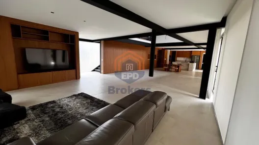 Casa de Condomínio com 3 Quartos para venda ou aluguel, 450m² no Chácaras Alpina, Valinhos