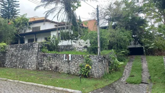 Casa com 6 Quartos à venda, 450m² no Rio do Ouro, São Gonçalo