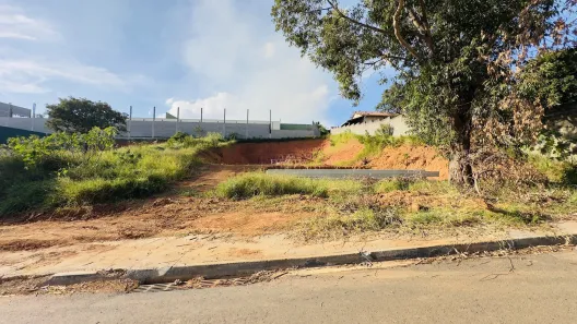 Lote/Terreno à venda, 1100m² no Centro Industrial Rafael Diniz, Bragança Paulista