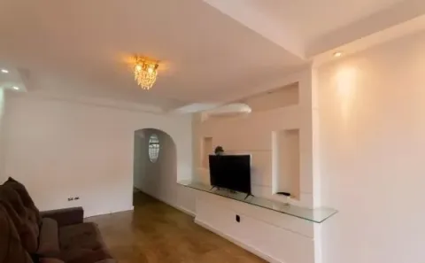 Sobrado com 3 Quartos para alugar, 211m² no Campestre, Santo André