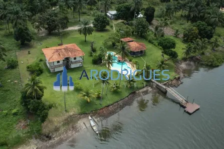 Fazenda/Sítio com 8 Quartos à venda, 167m² no , Maragogipe