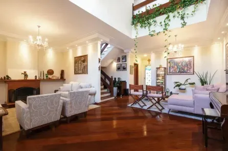 Sobrado com 6 Quartos à venda, 500m² no Cidade São Francisco, São Paulo