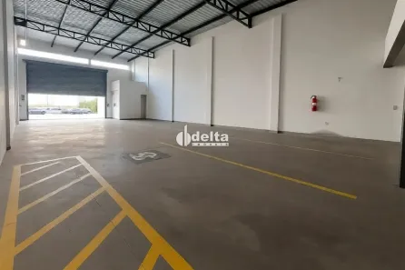 Ponto Comercial à venda, 320m² no Custódio Pereira, Uberlândia