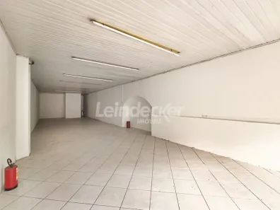 Ponto Comercial para alugar, 100m² no Santa Cecília, Porto Alegre
