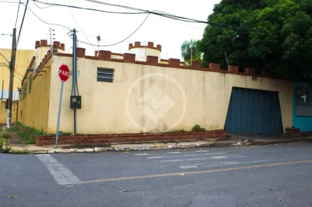 Casa com 4 Quartos à venda, 360m² no Jardim Petrópolis, Cuiabá