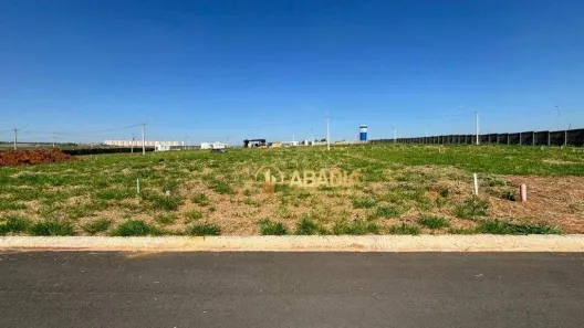 Lote/Terreno à venda, 200m² no Condomínio Villagio, Paulínia
