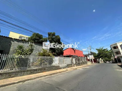 Lote/Terreno à venda, 12m² no Centro, Montes Claros