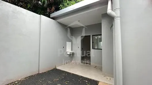 Casa com 2 Quartos à venda, 65m² no Jardim Ipanema, Uberlândia