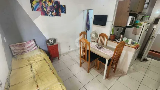 Kitnet com 1 Quarto à venda, 30m² no Embaré, Santos