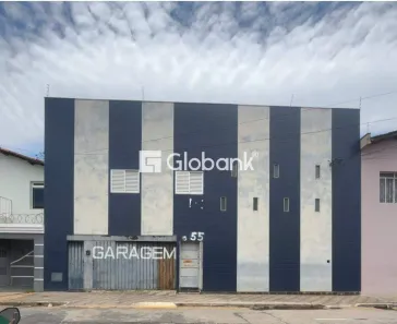 Prédio Comercial à venda, 500m² no Centro, Montes Claros