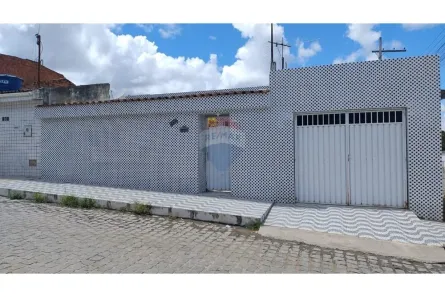 Casa com 3 Quartos à venda, 174m² no Cidade Jardim, Caruaru