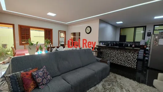 Casa com 3 Quartos à venda, 260m² no Caiçara-Adelaide, Belo Horizonte