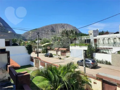 Casa com 3 Quartos à venda, 327m² no Itacoatiara, Niterói