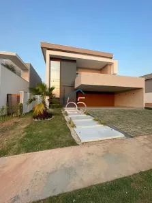 Sobrado com 4 Quartos à venda, 335m² no Petrópolis, Várzea Grande