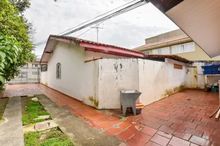 Lote/Terreno com 1 Quarto à venda, 600m² no Novo Mundo, Curitiba