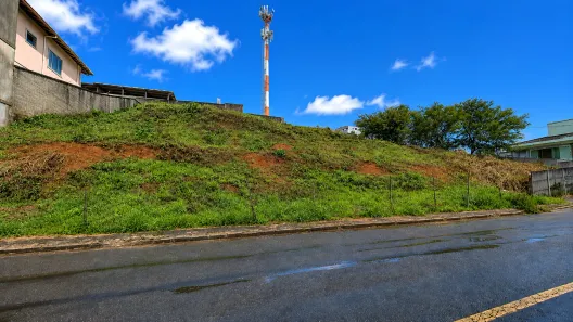 Lote/Terreno à venda, 420m² no Vivendas da Serra, Juiz de Fora