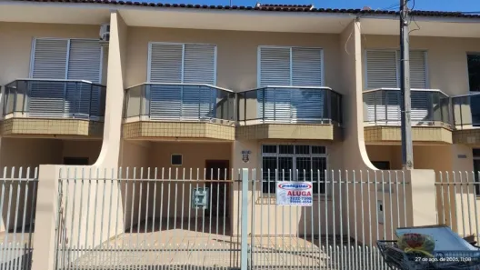 Casa com 4 Quartos para alugar, 120m² no Zona 02, Maringá