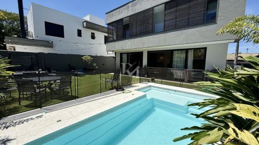 Casa de Condomínio com 3 Quartos à venda, 233m² no Campeche, Florianópolis