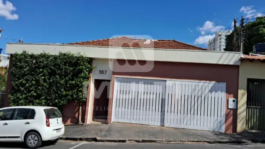 Casa com 3 Quartos para alugar, 270m² no Centro, Uberlândia