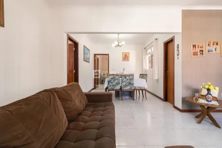 Casa com 3 Quartos à venda, 181m² no Barreiros, São José