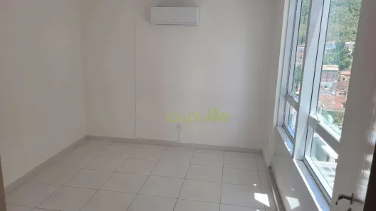 Sala Comercial à venda, 28m² no Santa Rosa, Niterói