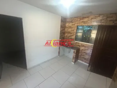 Casa com 2 Quartos para alugar, 63m² no Cidade Brasil, Guarulhos