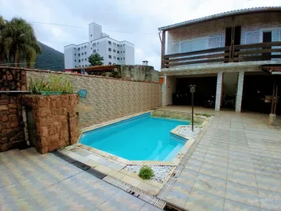 Casa com 6 Quartos à venda, 375m² no Solemar, Praia Grande