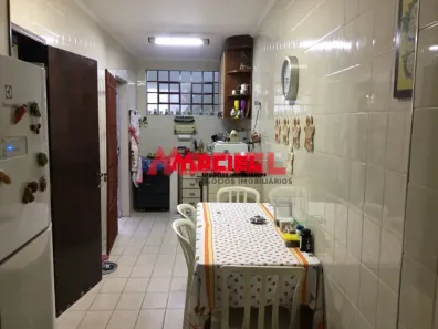 Casa com 3 Quartos à venda, 180m² no Vila Betânia, São José dos Campos