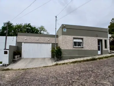 Casa com 4 Quartos à venda, 250m² no Centro, Bagé