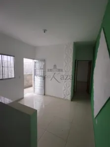 Casa com 2 Quartos para alugar, 65m² no Cidade Nova Jacareí, Jacareí