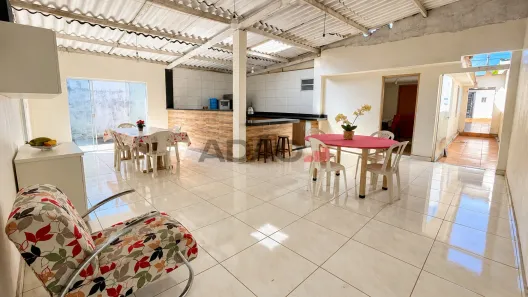 Casa com 3 Quartos à venda, 220m² no Setor São José, Goiânia