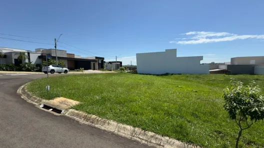 Lote/Terreno à venda, 341m² no , Álvares Machado