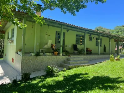 Fazenda/Sítio com 3 Quartos à venda, 150m² no Fazendinha, Campo Largo