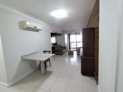 Apartamento com 2 Quartos para alugar, 82m² no Centro, Florianópolis