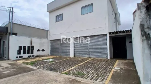 Ponto Comercial para alugar, 160m² no Segismundo Pereira, Uberlândia