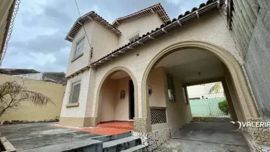 Prédio Comercial para alugar, 205m² no Campina, Belém