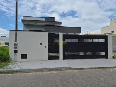 Casa com 3 Quartos à venda, 204m² no Loteamento Santa Clara, Pindamonhangaba