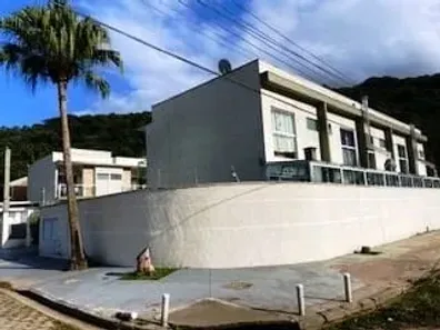 Casa com 2 Quartos à venda, 86m² no Jardim Adalgisa, Caraguatatuba