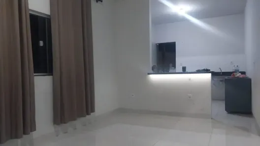 Casa com 2 Quartos para alugar, 60m² no Distrito Industrial, Cuiabá