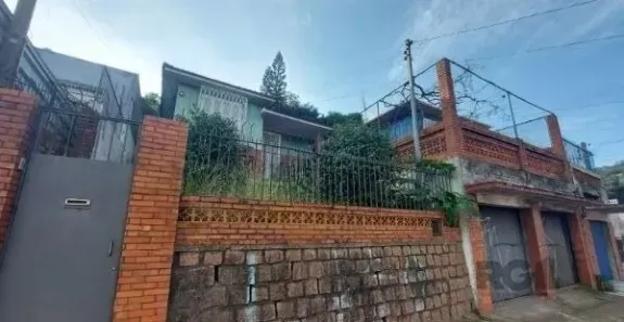 Casa com 3 Quartos à venda, 179m² no Glória, Porto Alegre