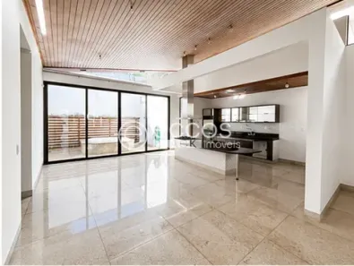 Casa de Condomínio com 4 Quartos para alugar, 240m² no Aclimação, Uberlândia
