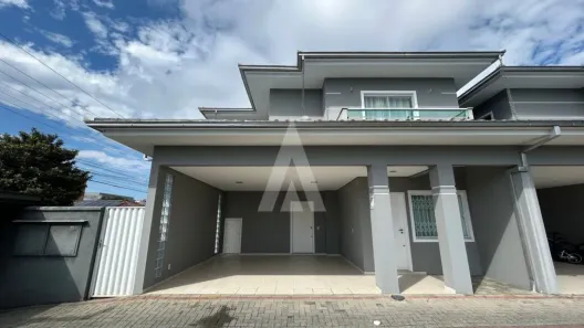 Casa com 3 Quartos para alugar, 164m² no Glória, Joinville