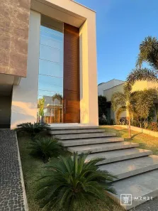 Casa de Condomínio com 3 Quartos à venda, 280m² no Plano Diretor Sul, Palmas