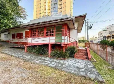 Imóvel Comercial com 5 Quartos para alugar, 214m² no Vila Nova, Blumenau