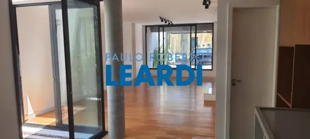 Sobrado com 3 Quartos à venda, 160m² no Vila Nova Conceição, São Paulo